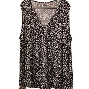 CROFT AND BARROW WOMENS PLUS SIZE BLACK & WHITE FLORAL TANK TOP SIZE 3X